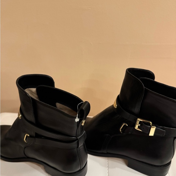 Michael Kors Black Leather Boots with Gold Accents. - Picture 4 of 8